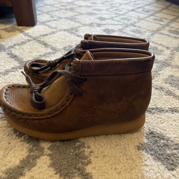 🍂Mint Condition Clark Wallabees🍂 - Picture 3 of 5